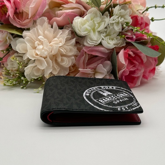 Michael Kors Men’s  Monogram Barcelona Billfold Wallet Black Scarlet - Picture 11 of 13